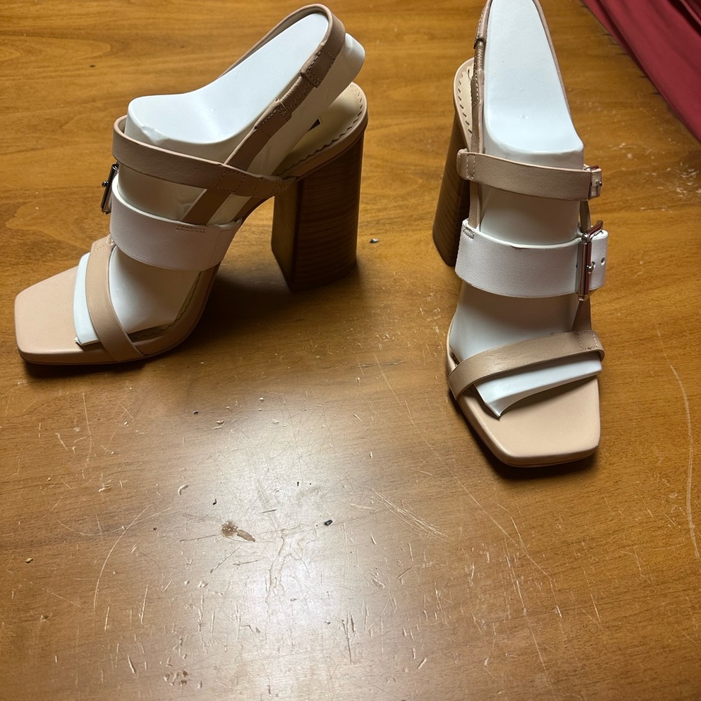 Karl Lagerfeld Paris - Size 7.5 M